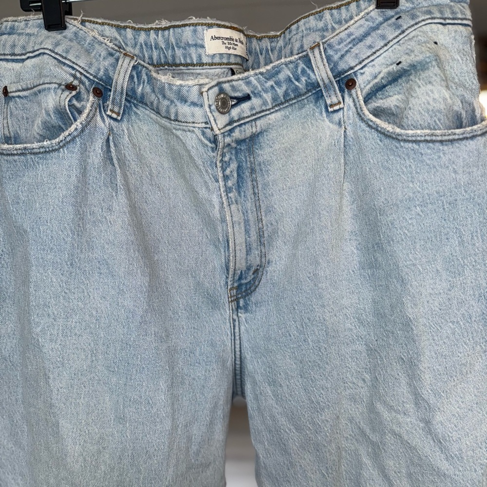Abercrombie & Fitch Blue Relaxed Jeans